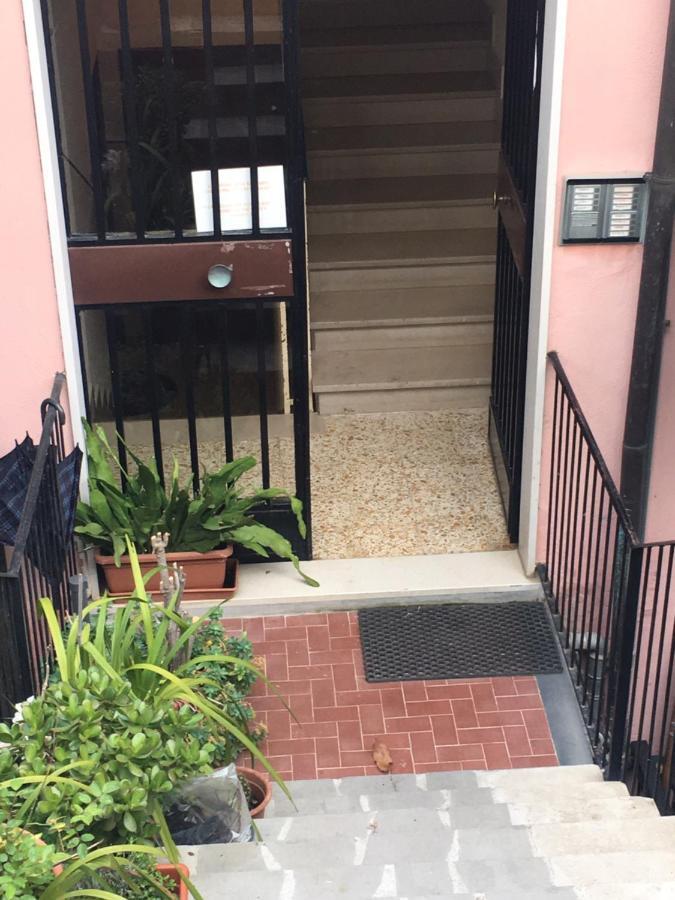 Bilocale Alle 5 Terre Monterosso 200M From The Beach Monterosso al Mare Bagian luar foto
